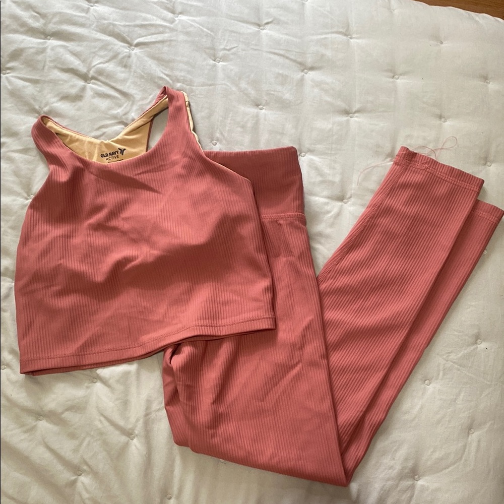 Old Navy Active Peach Ribbed Set